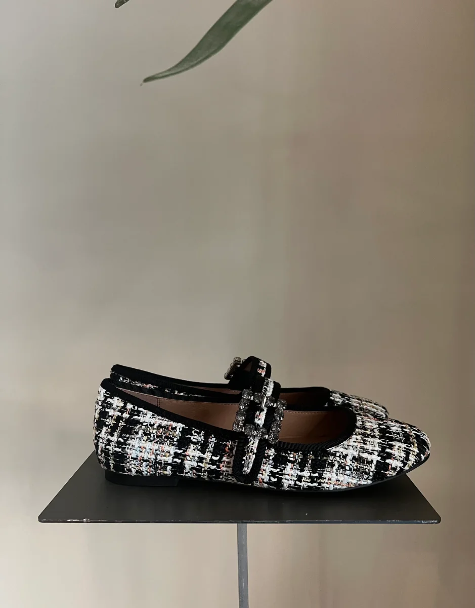 Scarpa in Tweed con fibbia in strass - immagine 7