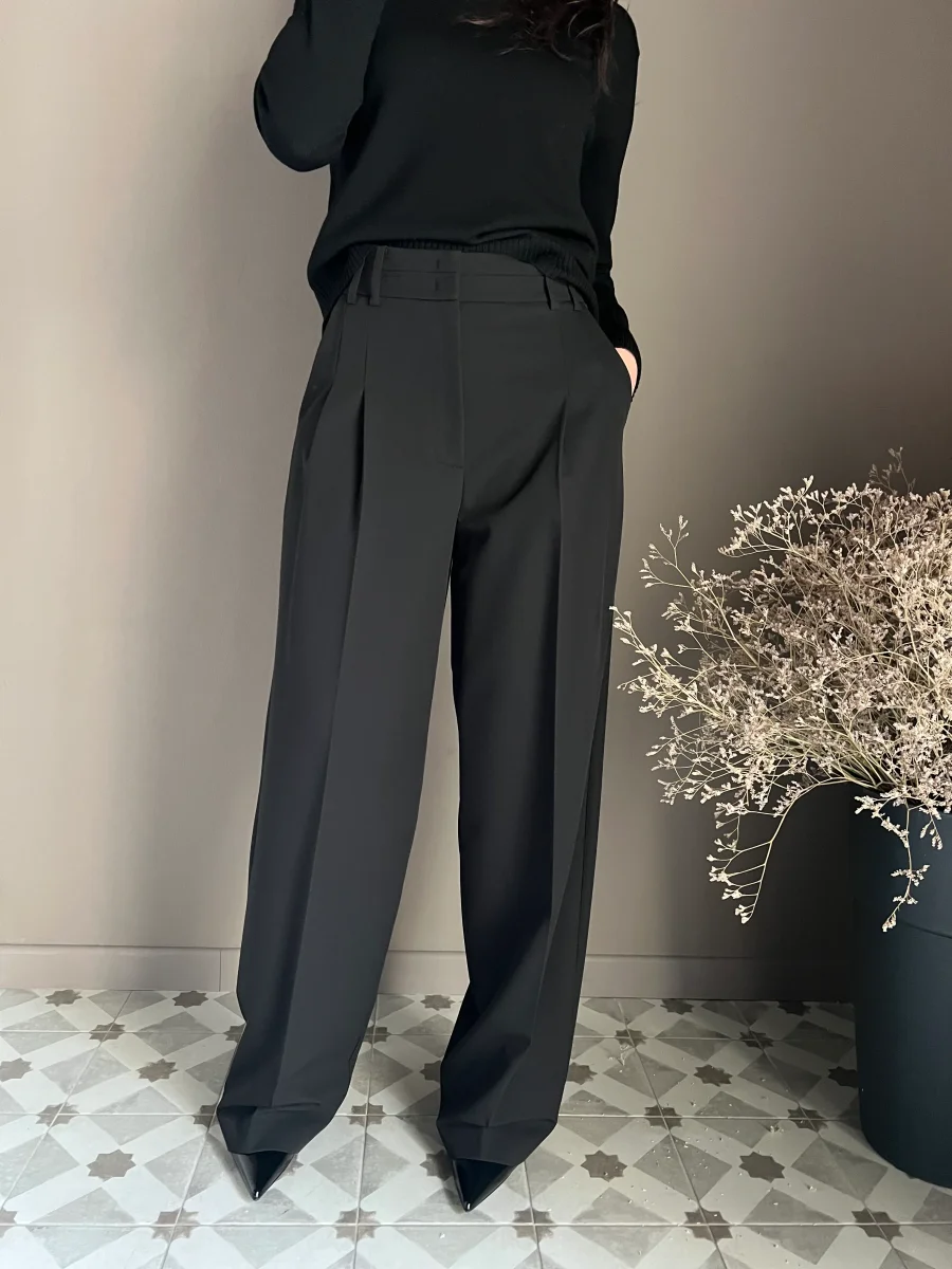 Pantalone a palazzo con pinces piatte - immagine 6