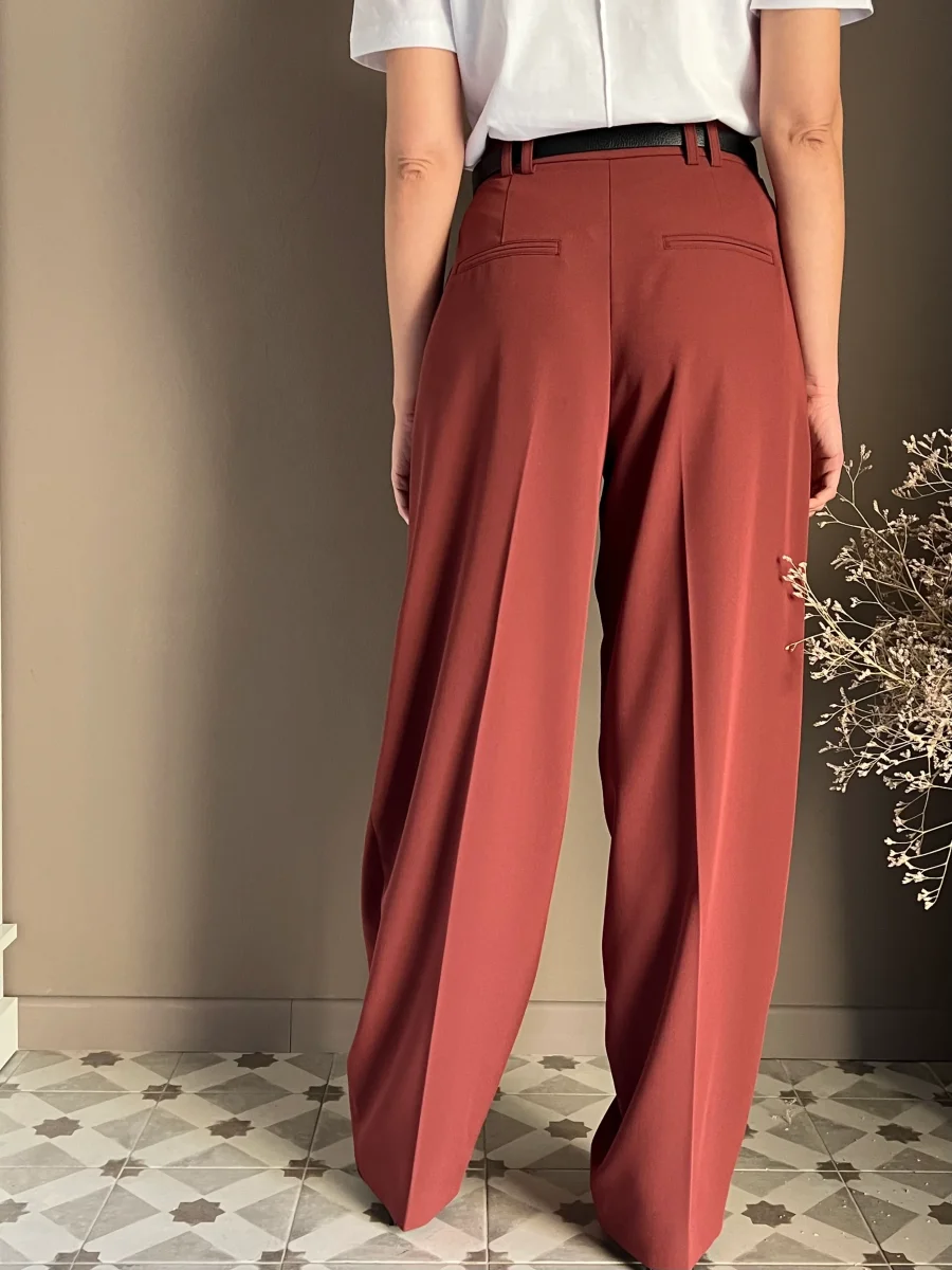 Pantalone a palazzo con pinces piatte - immagine 7