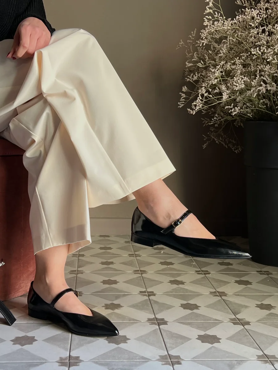 Scarpa bassa Mary Jane nera - immagine 6