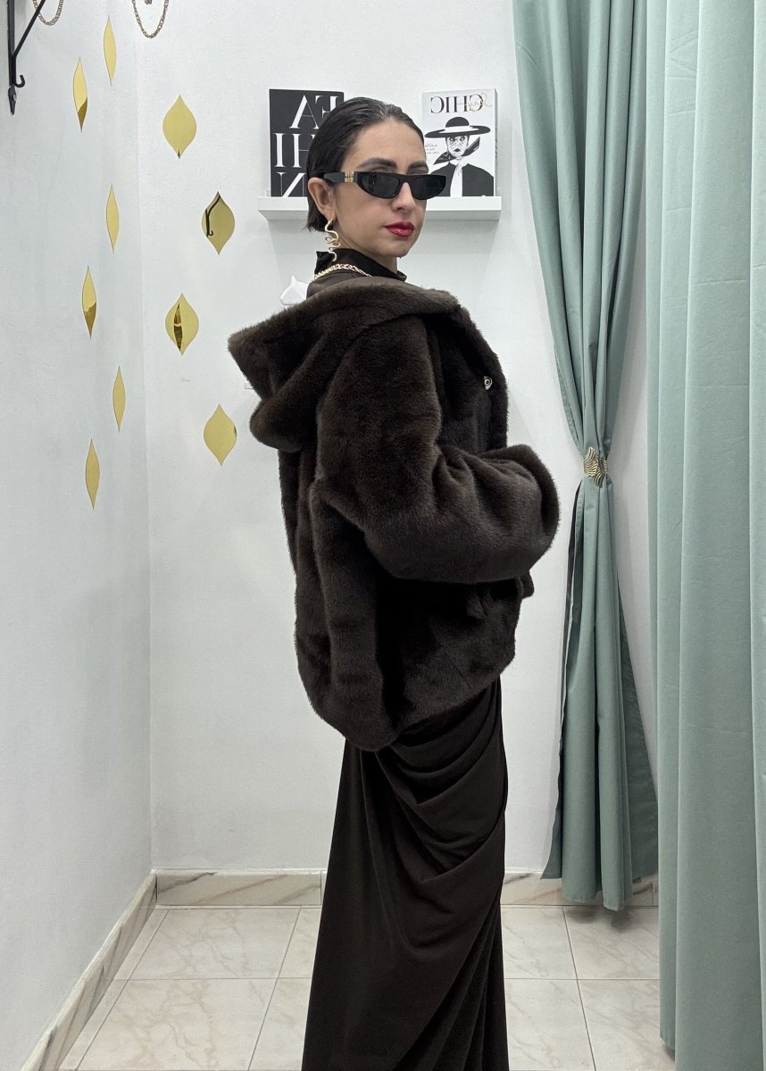 Abito Lungo Drappeggiato MARRONE– Eleganza Senza Tempo - immagine 5