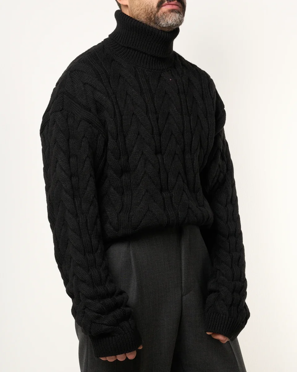 Maglione Treccia Collo Alto Nero - immagine 4